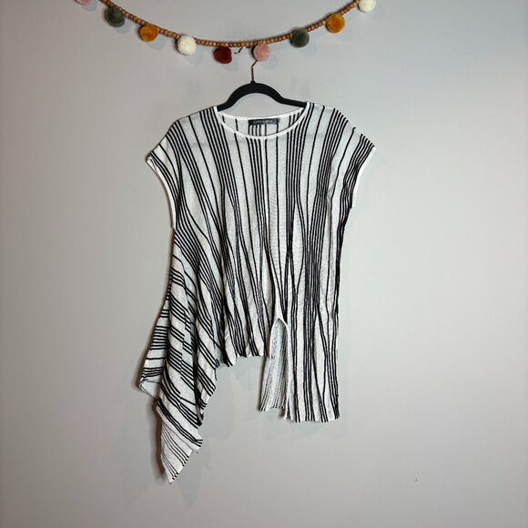 Gabby Isabella lagenlook striped oversized asymmetrical tunic top - Picture 1 of 6